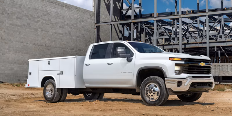 2025 Chevrolet Silverado 3500 HD Chassis Cab Regular Cab - Image 1