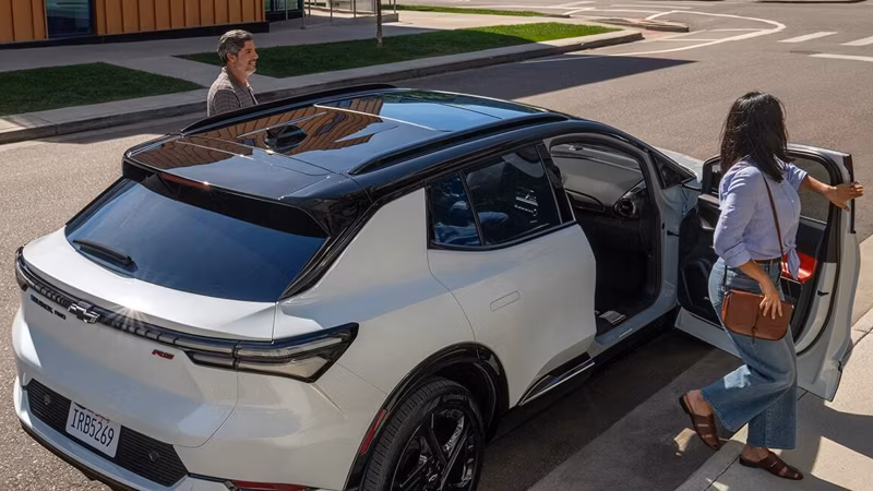 2025 Chevrolet Equinox EV LT 2 (FWD) - Image 38